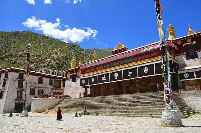 2025年6月-鷹米自助導(dǎo)覽系統(tǒng)賦能拉薩小昭寺文化體驗(yàn)「鷹米講解」<